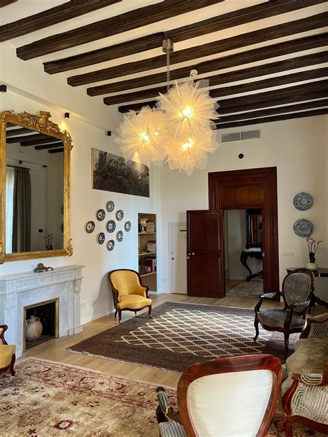 HOTEL DAVID $196 ($̶2̶1̶6̶) .
